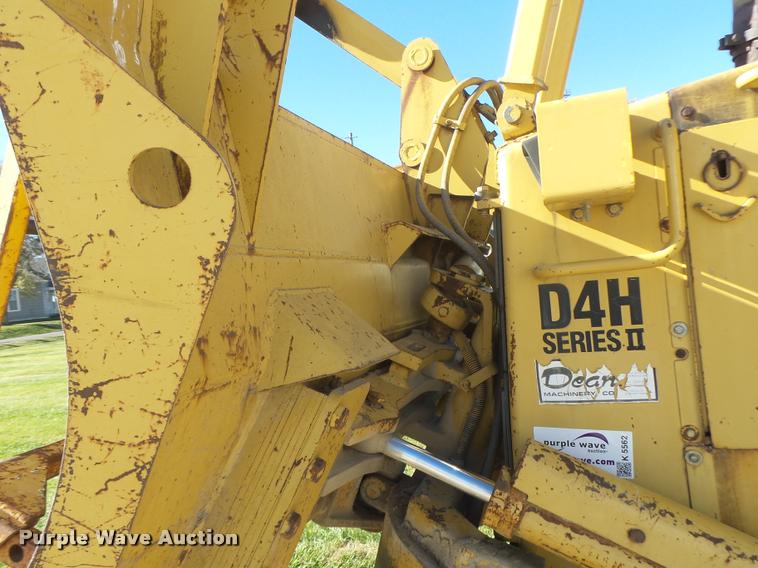 image for item K5562 Caterpillar D4H Series II dozer with vibratory cable plow