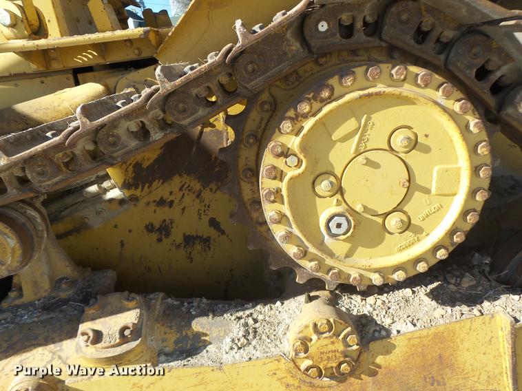image for item K5562 Caterpillar D4H Series II dozer with vibratory cable plow