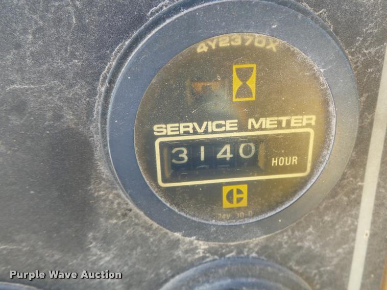 image for item K5562 Caterpillar D4H Series II dozer with vibratory cable plow