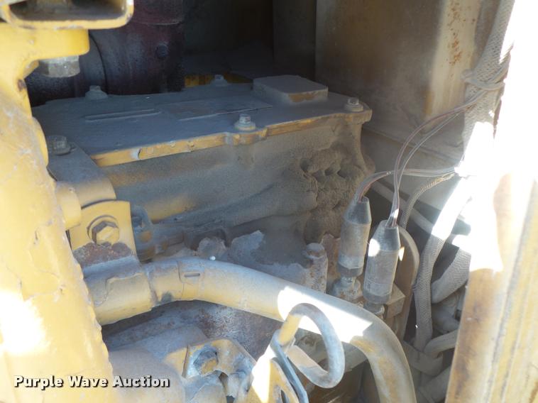 image for item K5562 Caterpillar D4H Series II dozer with vibratory cable plow