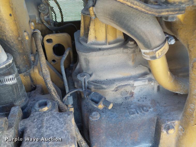 image for item K5562 Caterpillar D4H Series II dozer with vibratory cable plow