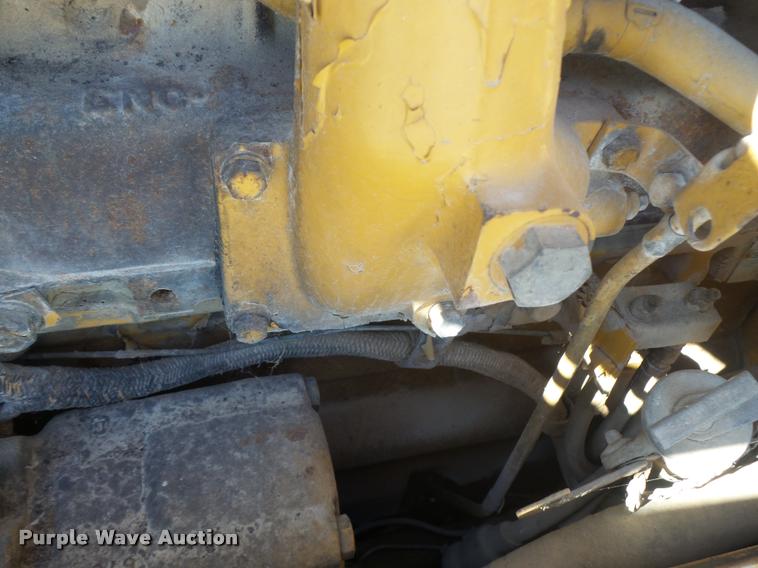 image for item K5562 Caterpillar D4H Series II dozer with vibratory cable plow