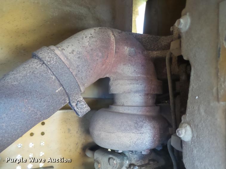 image for item K5562 Caterpillar D4H Series II dozer with vibratory cable plow