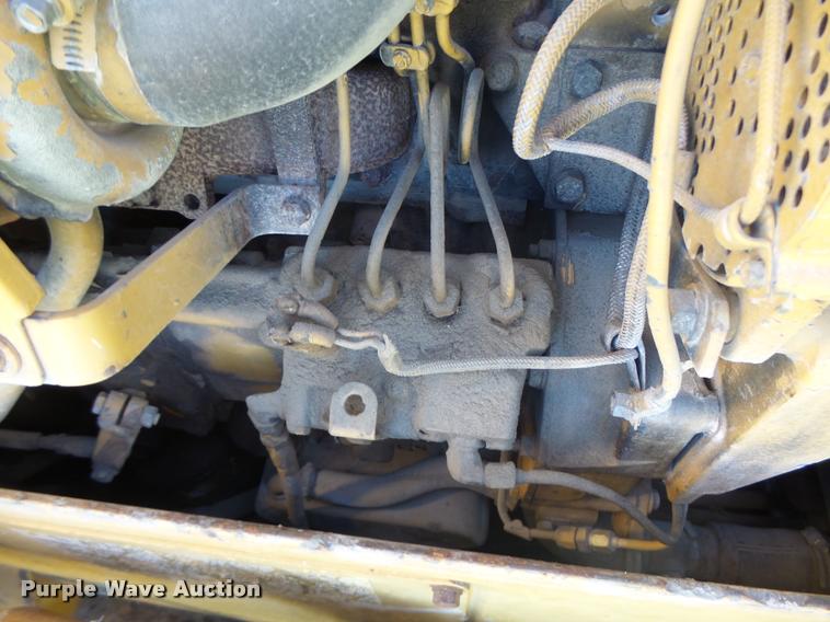 image for item K5562 Caterpillar D4H Series II dozer with vibratory cable plow