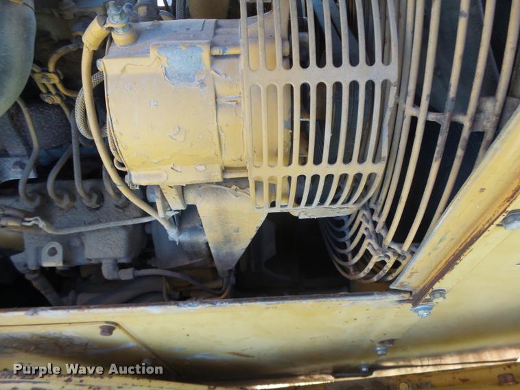 image for item K5562 Caterpillar D4H Series II dozer with vibratory cable plow