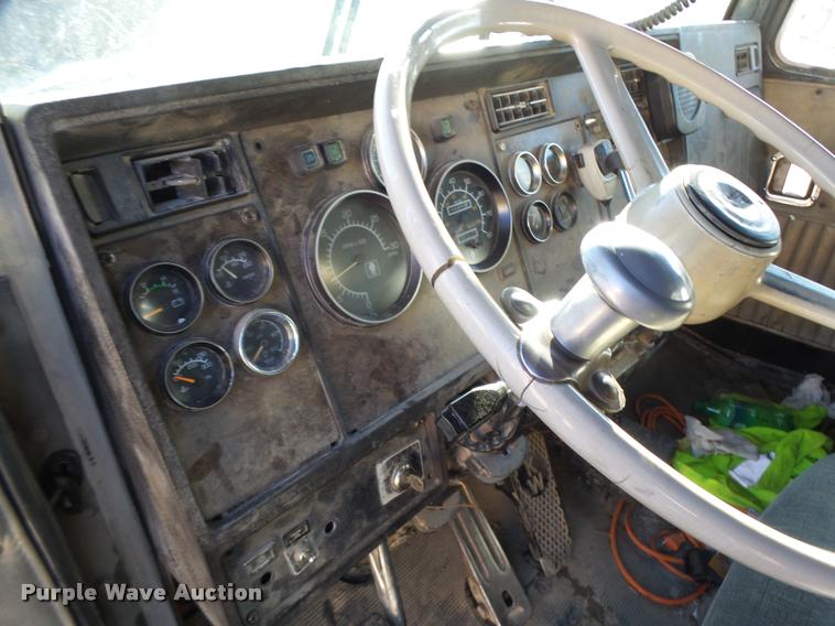 image for item K5581 1984 Kenworth dump truck