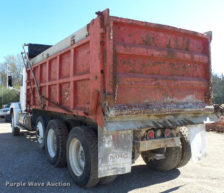 image for item K5582 1992 Freightliner FLD dump truck