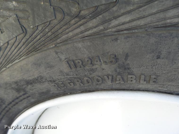 image for item K5582 1992 Freightliner FLD dump truck