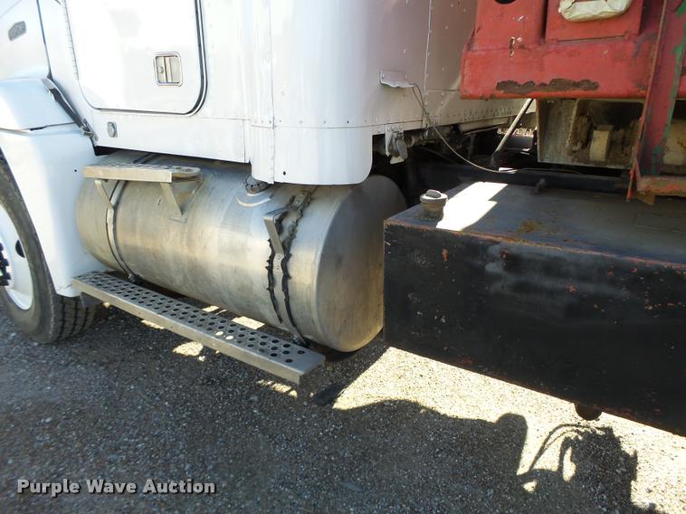 image for item K5582 1992 Freightliner FLD dump truck