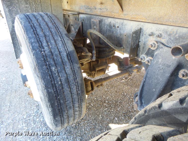 image for item K5582 1992 Freightliner FLD dump truck