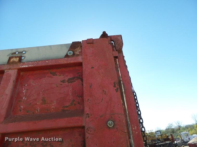 image for item K5582 1992 Freightliner FLD dump truck