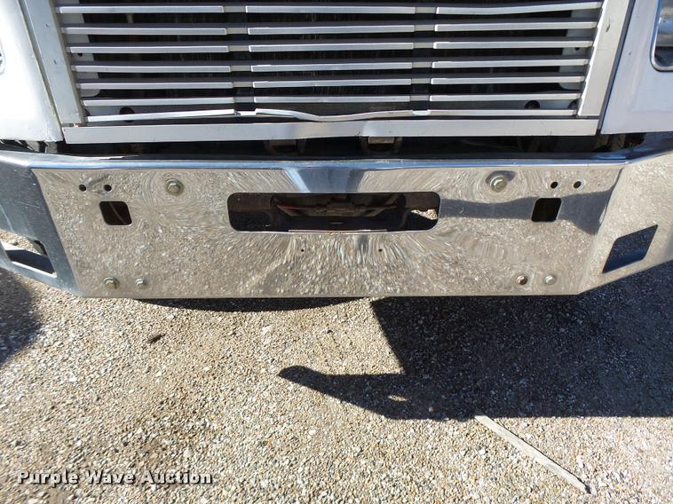 image for item K5582 1992 Freightliner FLD dump truck