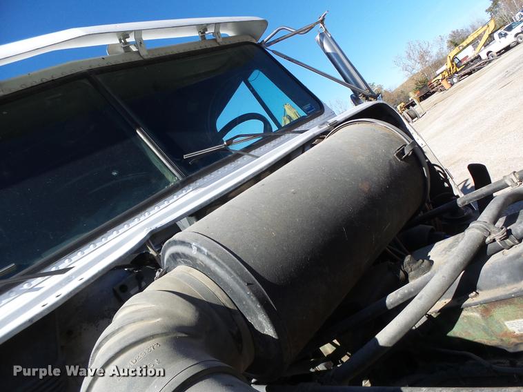 image for item K5582 1992 Freightliner FLD dump truck