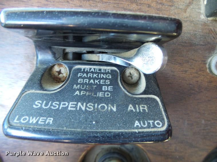 image for item K5582 1992 Freightliner FLD dump truck