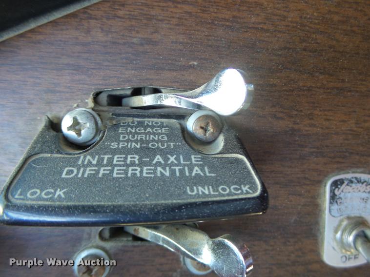 image for item K5582 1992 Freightliner FLD dump truck