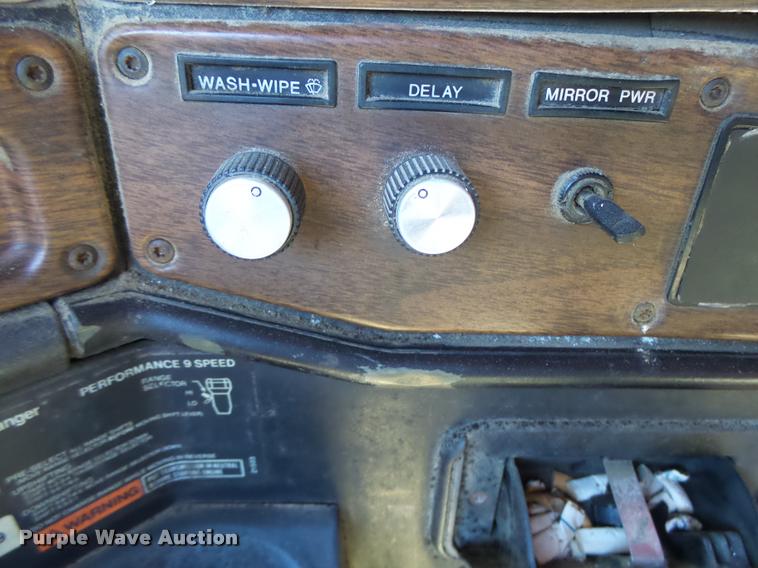 image for item K5582 1992 Freightliner FLD dump truck