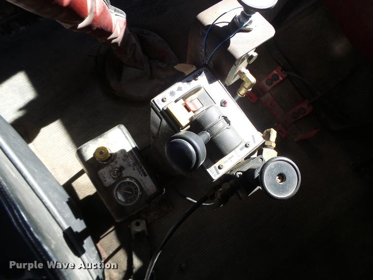 image for item K5582 1992 Freightliner FLD dump truck