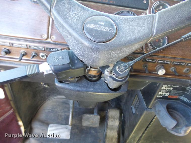 image for item K5582 1992 Freightliner FLD dump truck