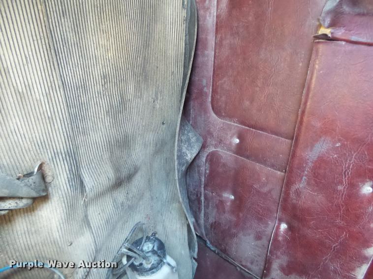 image for item K5582 1992 Freightliner FLD dump truck