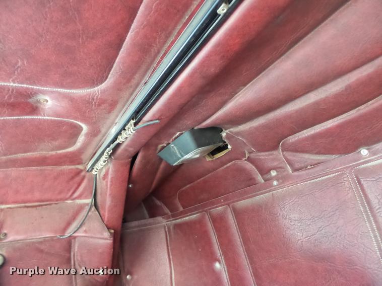 image for item K5582 1992 Freightliner FLD dump truck