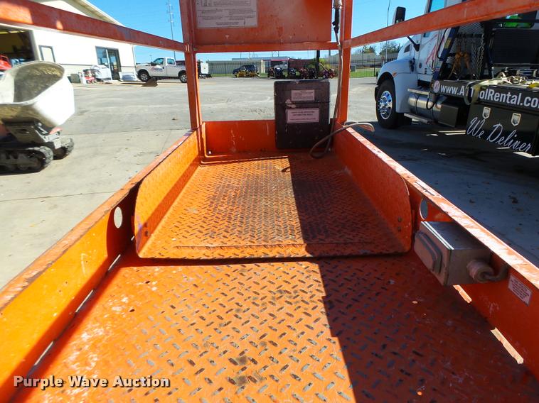 image for item K5584 2008 Snorkel 1930 scissor lift