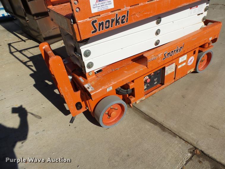 image for item K5584 2008 Snorkel 1930 scissor lift