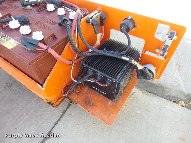 image for item K5584 2008 Snorkel 1930 scissor lift