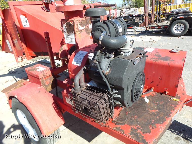 image for item K5586 2003 Dosko 510SD wood chipper