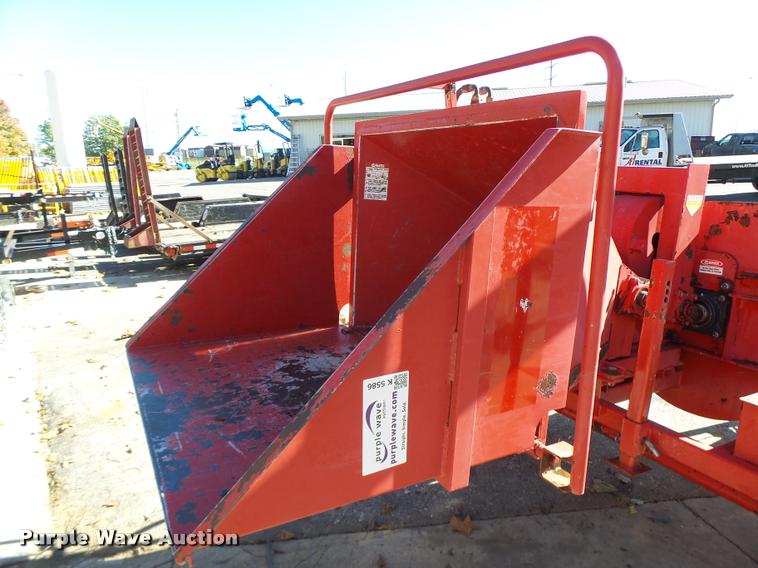 image for item K5586 2003 Dosko 510SD wood chipper