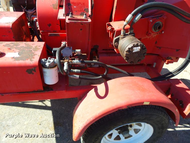 image for item K5586 2003 Dosko 510SD wood chipper