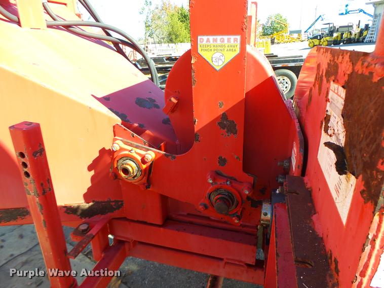 image for item K5586 2003 Dosko 510SD wood chipper