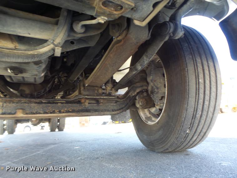 image for item K5590 2006 Ford F750 Super Duty rollback truck