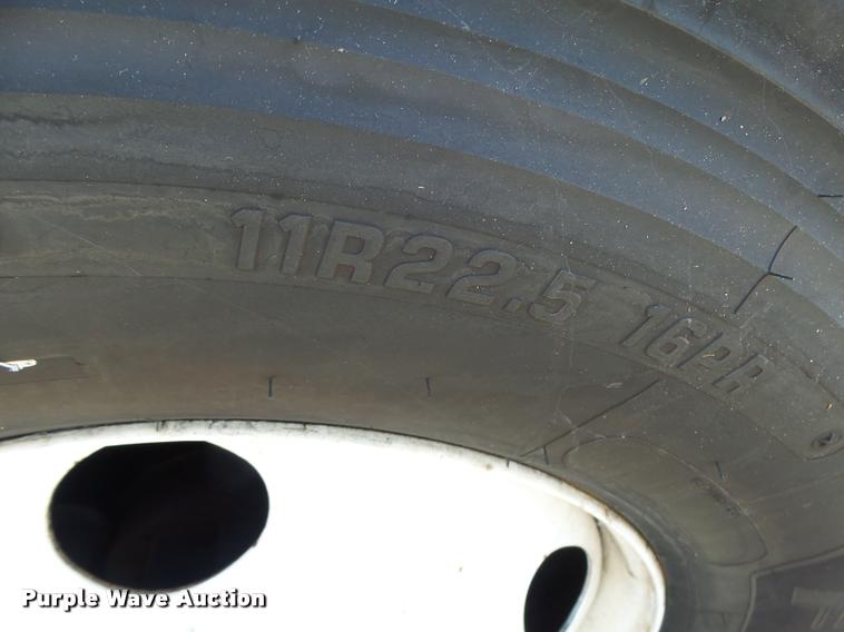 image for item K5590 2006 Ford F750 Super Duty rollback truck