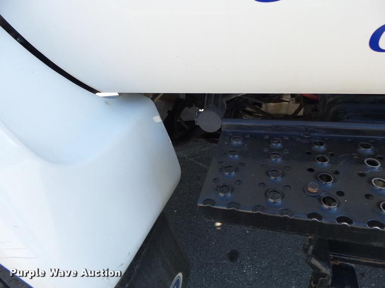 image for item K5590 2006 Ford F750 Super Duty rollback truck