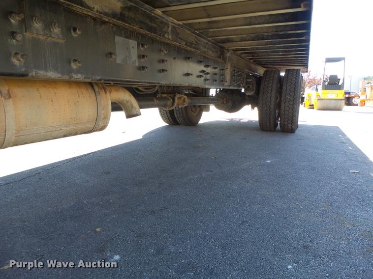 image for item K5590 2006 Ford F750 Super Duty rollback truck