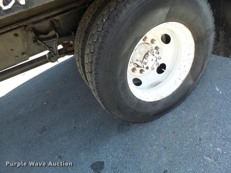 image for item K5590 2006 Ford F750 Super Duty rollback truck