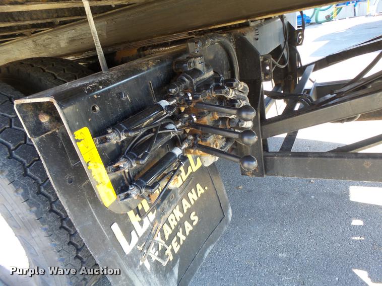 image for item K5590 2006 Ford F750 Super Duty rollback truck