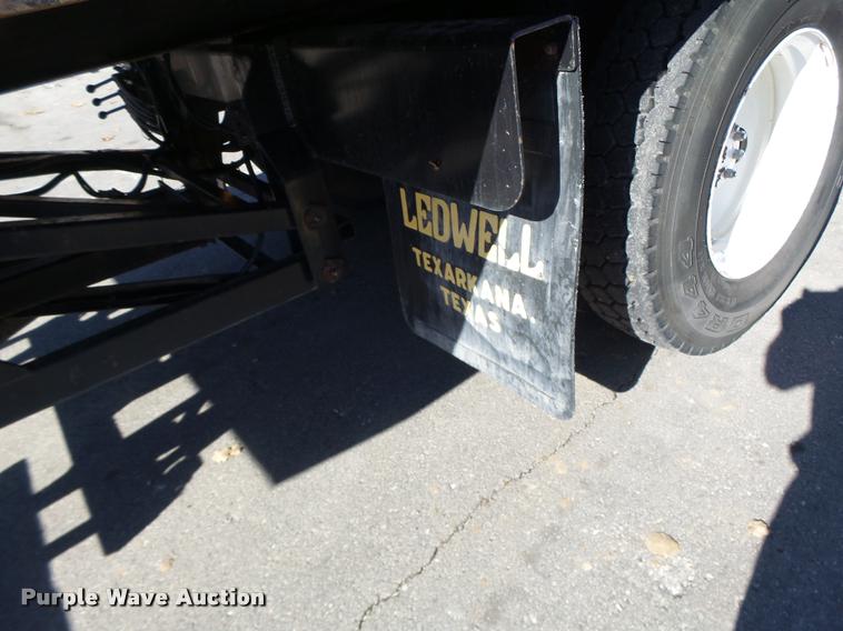 image for item K5590 2006 Ford F750 Super Duty rollback truck