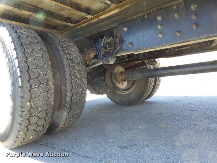 image for item K5590 2006 Ford F750 Super Duty rollback truck