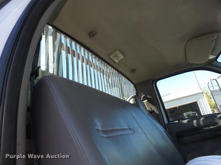 image for item K5590 2006 Ford F750 Super Duty rollback truck