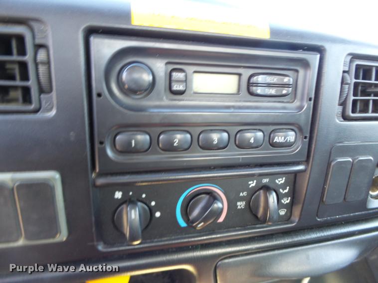 image for item K5590 2006 Ford F750 Super Duty rollback truck