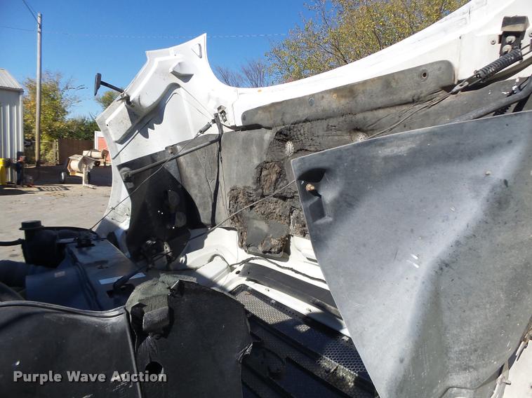 image for item K5590 2006 Ford F750 Super Duty rollback truck