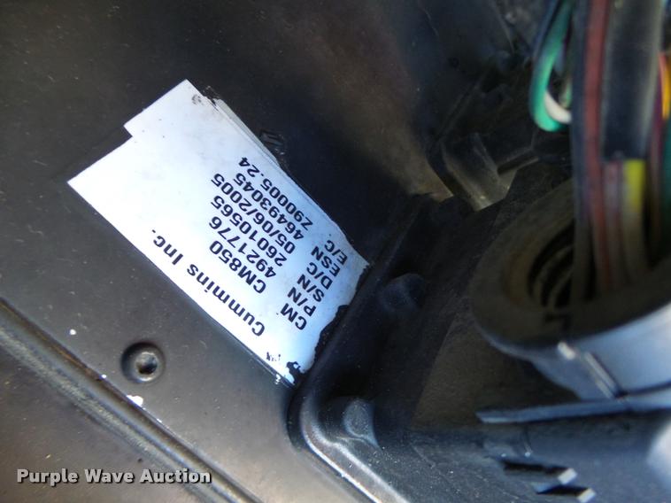 image for item K5590 2006 Ford F750 Super Duty rollback truck