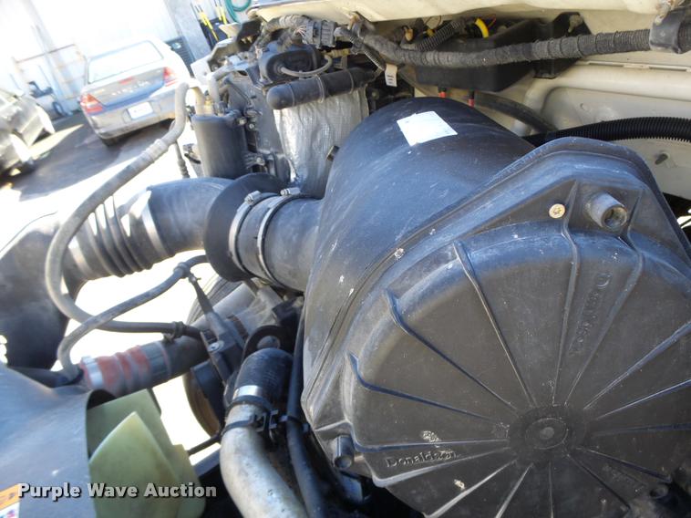 image for item K5590 2006 Ford F750 Super Duty rollback truck