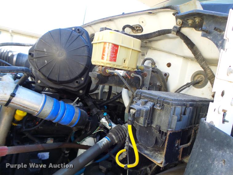 image for item K5590 2006 Ford F750 Super Duty rollback truck