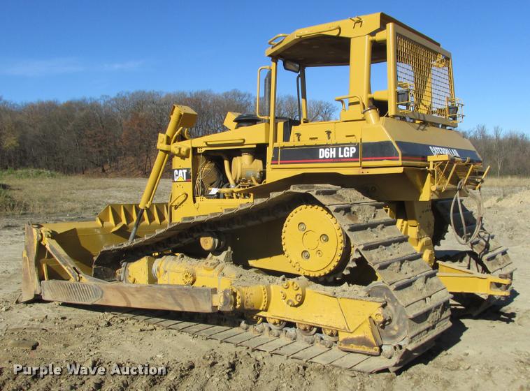 image for item K6222 1995 Caterpillar D6H LGP dozer