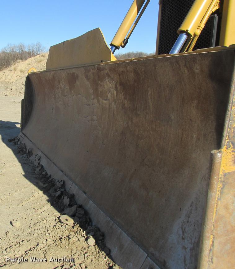 image for item K6222 1995 Caterpillar D6H LGP dozer