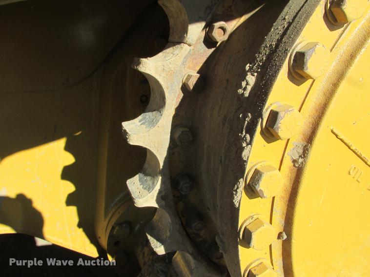 image for item K6222 1995 Caterpillar D6H LGP dozer