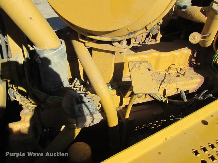 image for item K6222 1995 Caterpillar D6H LGP dozer