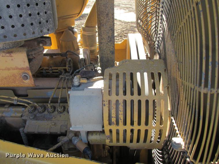 image for item K6222 1995 Caterpillar D6H LGP dozer